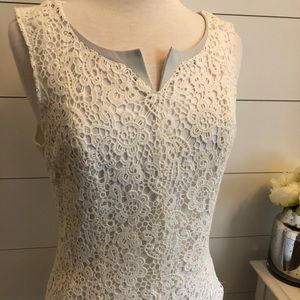 Beautiful lace sleeveless top